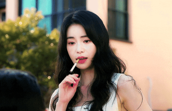 “韩国汤唯”火遍全网!出道演19禁电影狂拿奖,新戏变蛇蝎美女