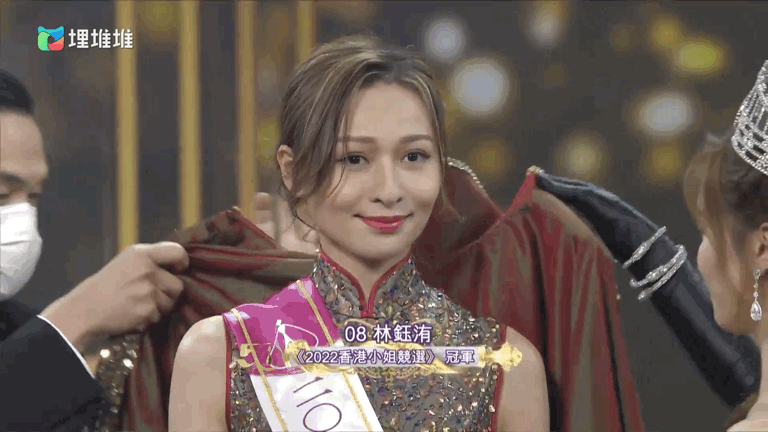史上最丑港姐:龅牙、高龄,学历低!全靠有个“明星爹”夺冠