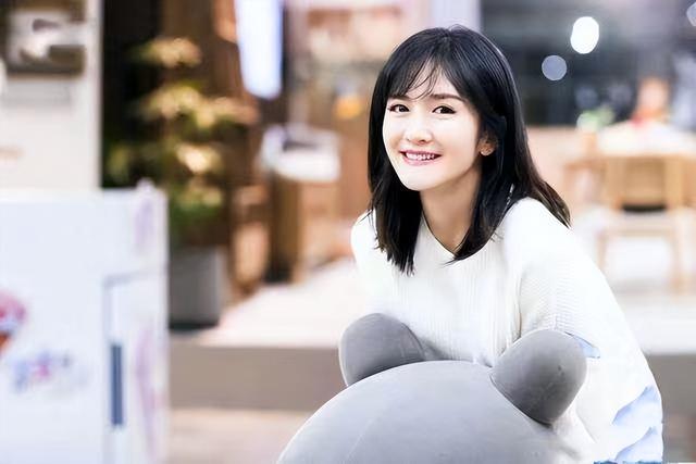 “素颜无人识”的8位女星,荧幕前绝美女神,卸妆后:大姐你哪位