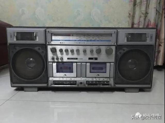 滄海：路燈下的小姑娘