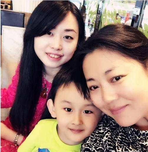 “农村一姐”王茜华:风光背后有心酸,二婚嫁导演苦尽甘来