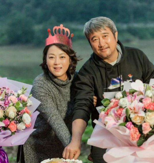 “农村一姐”王茜华:风光背后有心酸,二婚嫁导演苦尽甘来