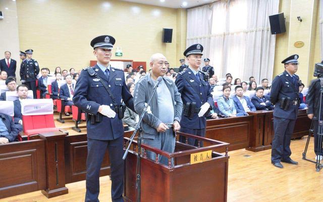 11名女子被杀害,凶手竟然割去女子隐私部位,进行强奸!太可恶了