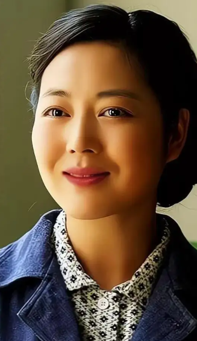 “农村一姐”王茜华:风光背后有心酸,二婚嫁导演苦尽甘来