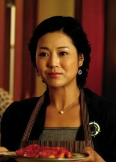 “农村一姐”王茜华:风光背后有心酸,二婚嫁导演苦尽甘来