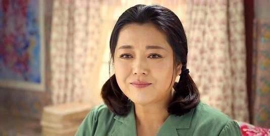 “农村一姐”王茜华:风光背后有心酸,二婚嫁导演苦尽甘来