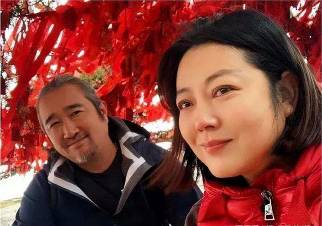 “农村一姐”王茜华:风光背后有心酸,二婚嫁导演苦尽甘来