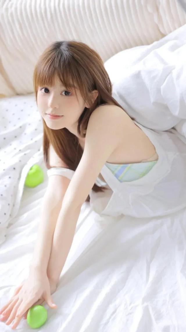 美女壁纸|会呼吸的氧气感清纯少女