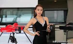 中國(guó)美女模特(珠海航展上的美女模特，風(fēng)情萬種)