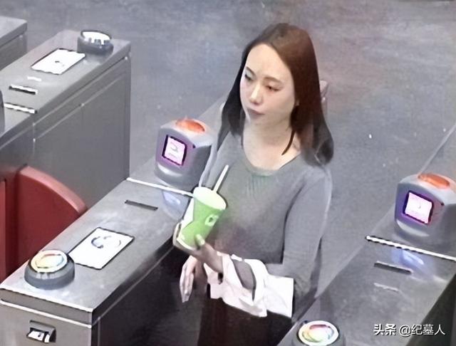 美女留学生被姨夫侵犯,被捅30多刀抛尸野外,U盘记录侵犯全过程