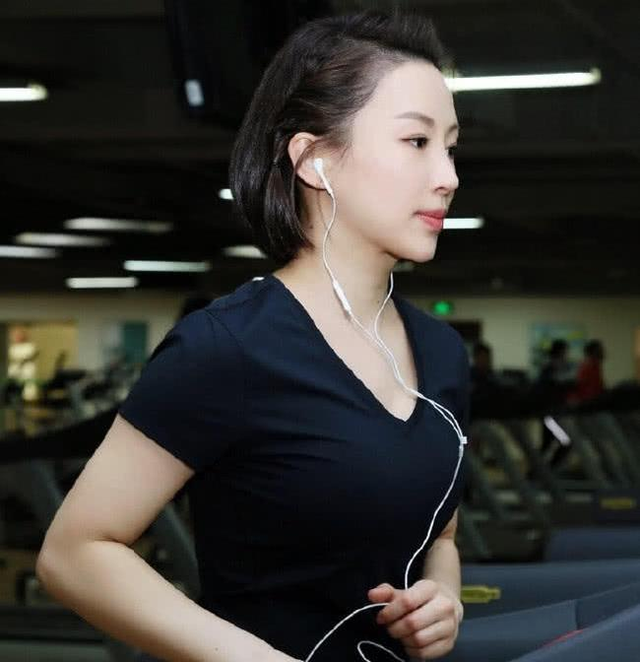 山东美女,打台球成为世界冠军,身家超10亿元,40岁还没有结婚