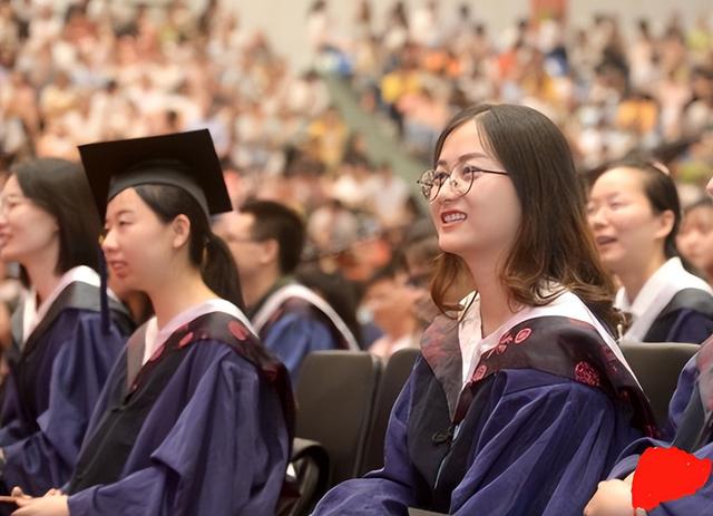 厦门大学美女博士,入学一年半发表58篇论文,又一“科研妲己”?