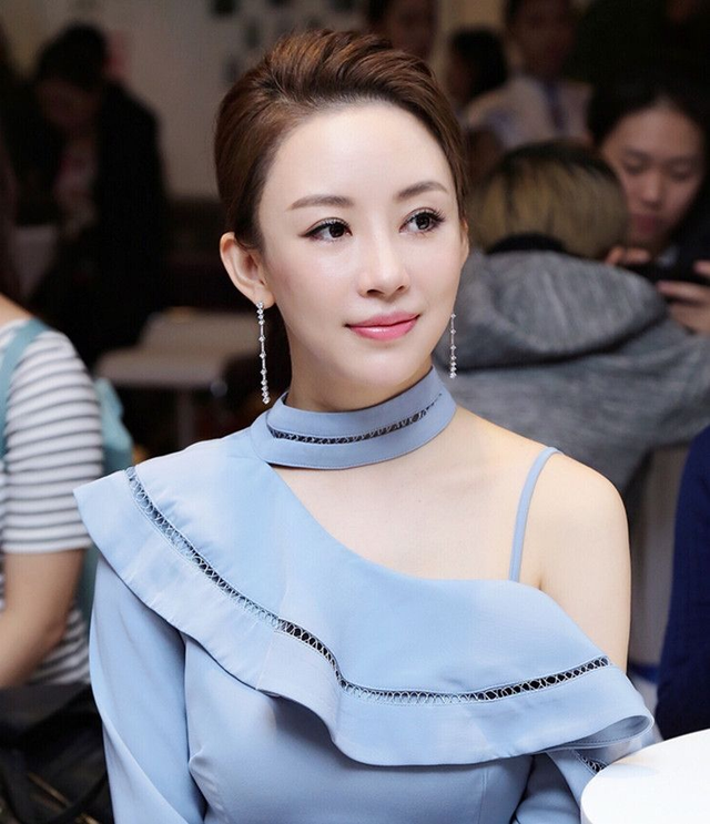 山东美女,打台球成为世界冠军,身家超10亿元,40岁还没有结婚