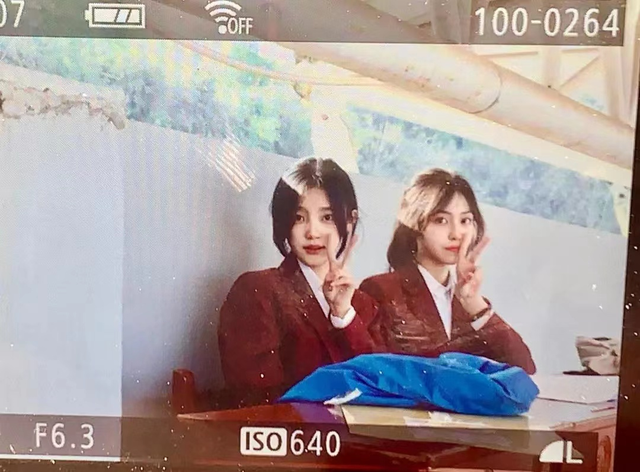 重庆八中美女校花走红,不禁联想到王俊凯,网友:难道想当明星?