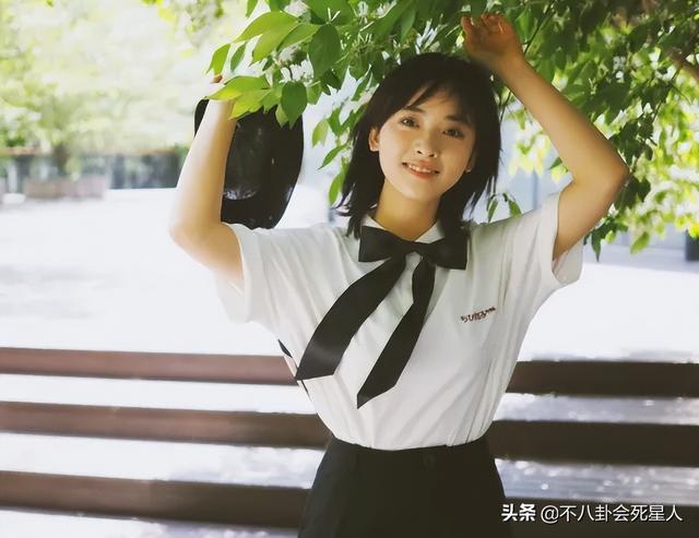 看脸绝美,身材却干瘪,排骨胸,五五分,这10位女星太可惜了