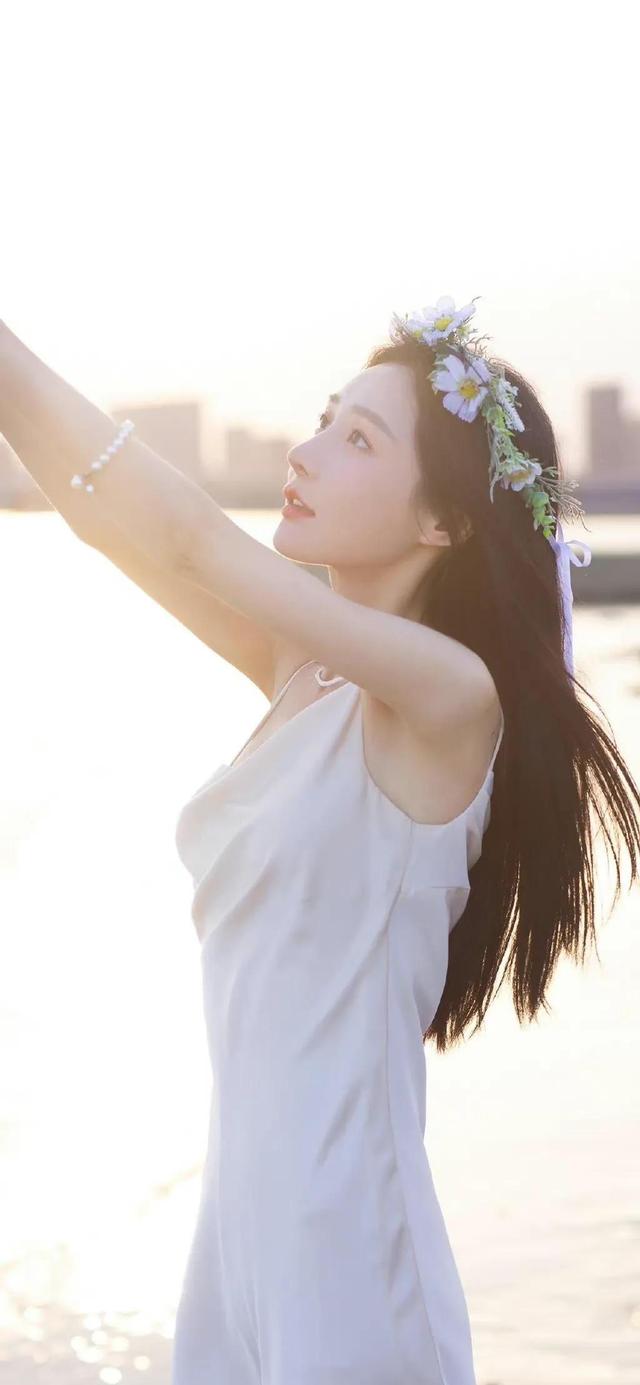 網(wǎng)絡(luò)顏值美女壁紙‖哇嗚，美女姐姐