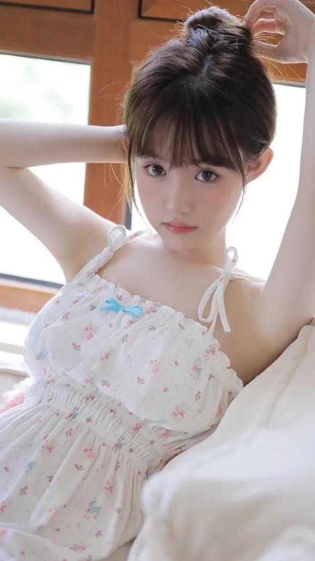 美女壁纸|会呼吸的氧气感清纯少女