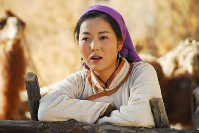 明明都是演农村妇女,把赵丽颖和这5位演员放在一起,高下立现