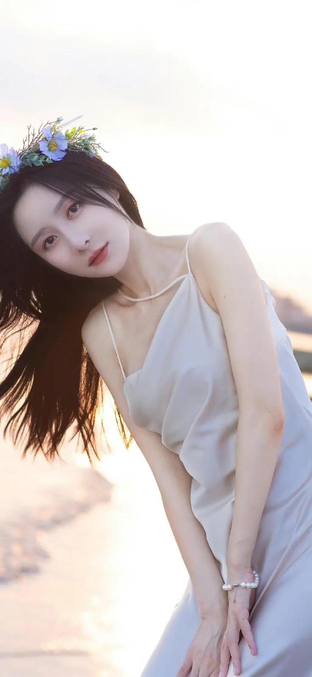網(wǎng)絡(luò)顏值美女壁紙‖哇嗚，美女姐姐