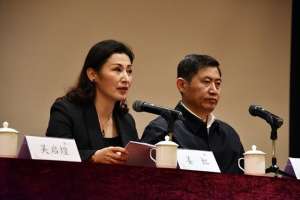 中國(guó)最美的女人是誰(shuí)(中國(guó)最美女校長(zhǎng)姜虹：39歲任教授，49歲成校長(zhǎng)，現(xiàn)55歲仍?xún)?yōu)雅知性)