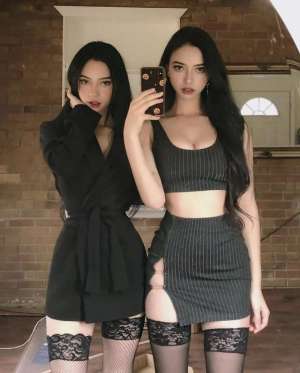 大波美女(00后雙胞胎姐妹身材太惹火，收割千萬(wàn)直男網(wǎng)友：真心扛不住)