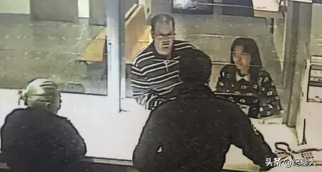 美女留学生被姨夫侵犯,被捅30多刀抛尸野外,U盘记录侵犯全过程