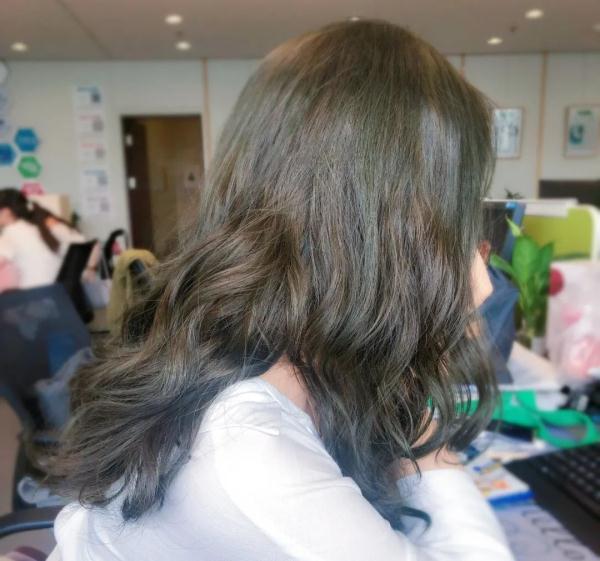 女生们,不要再频繁染发和拉直了!研究发现:子宫癌的风险升高155%