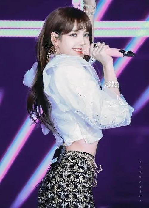 韩国走性感路线的美女,这身材也太好了吧
