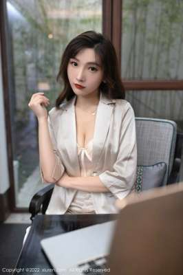 【圖文】挑逗慾女她小穴又濕了