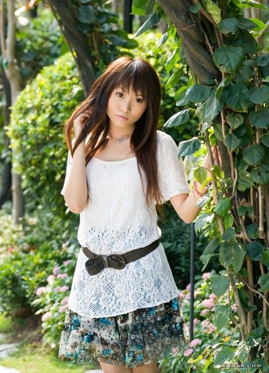 清纯美女公园写真