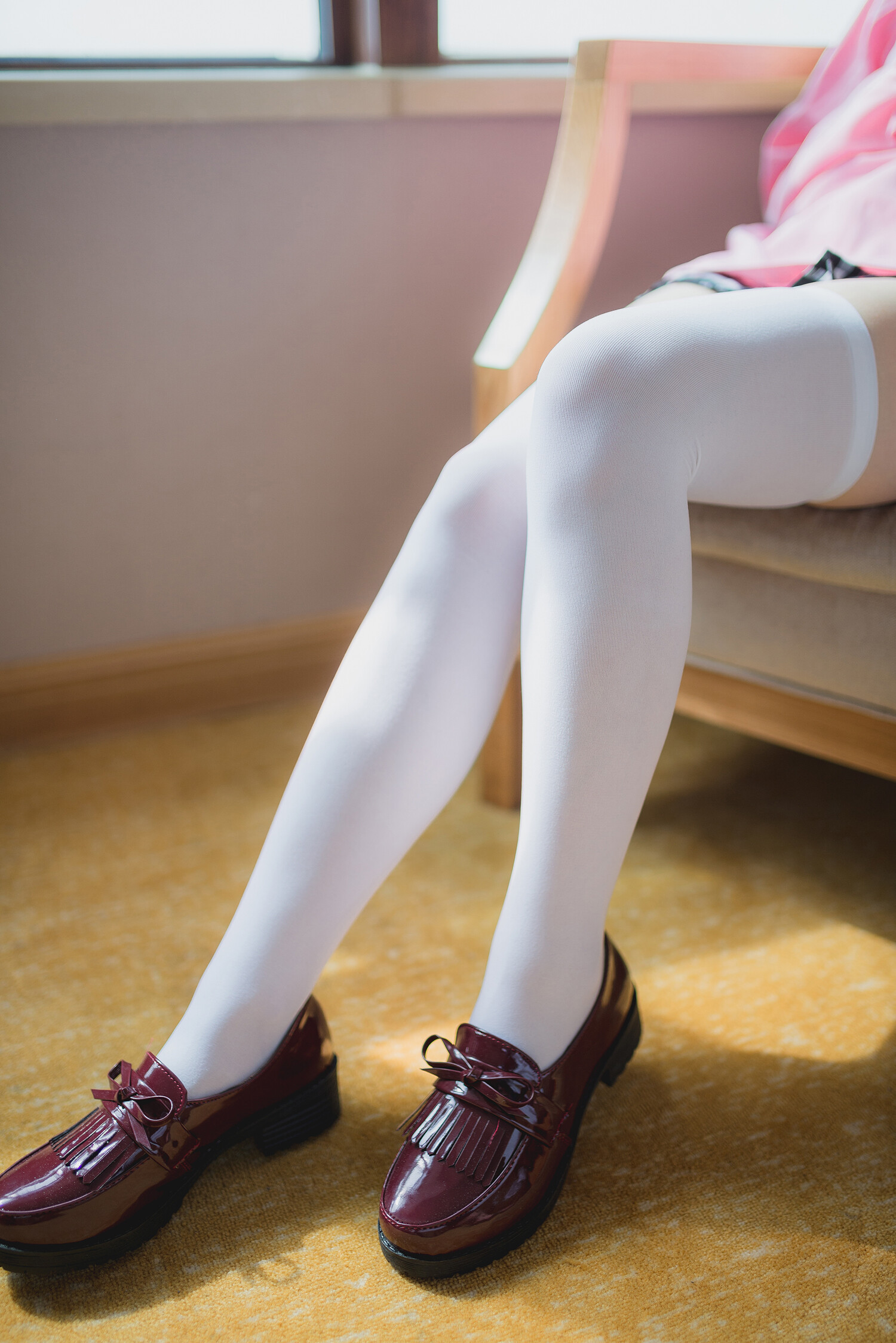 日系短裙少女图片