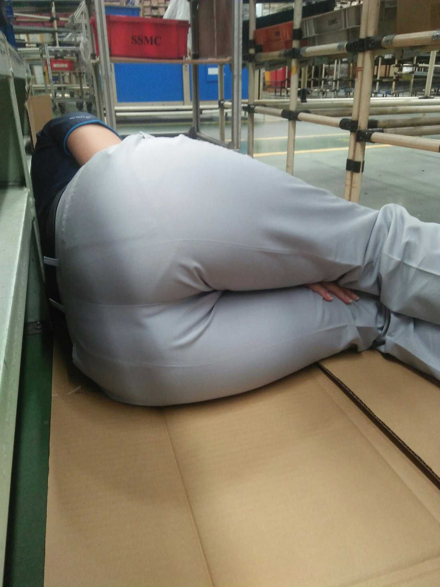 看肥臀美女图片