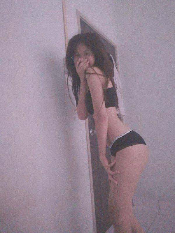 不怕反差婊有文化，就怕反差婊戴眼镜 [118P]