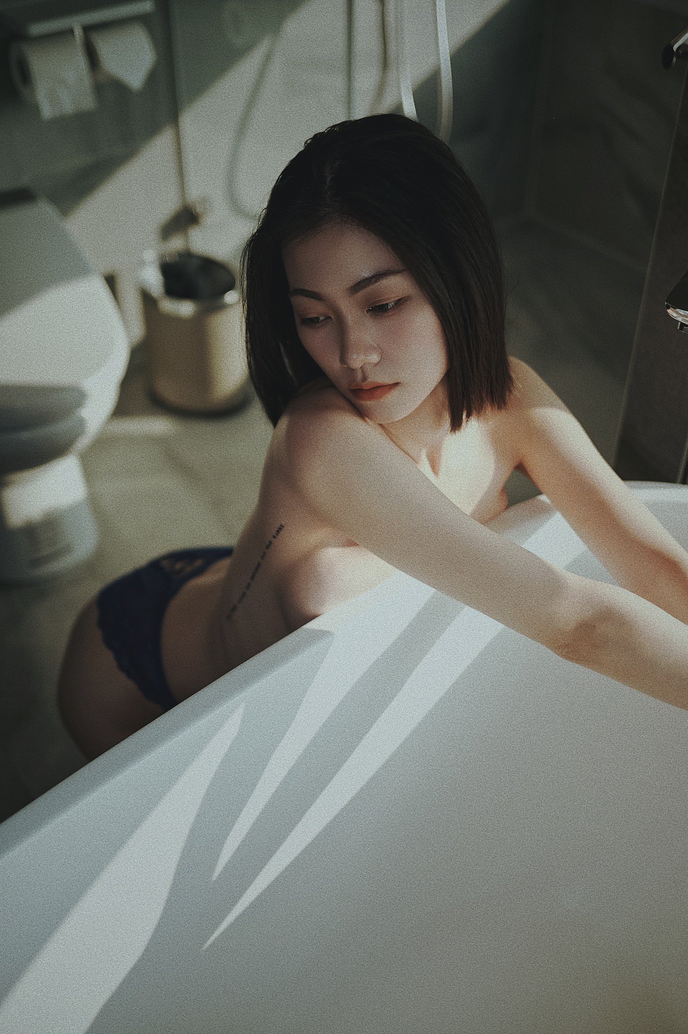 [美图分享]湾湾的一个模特,瘦马大灯