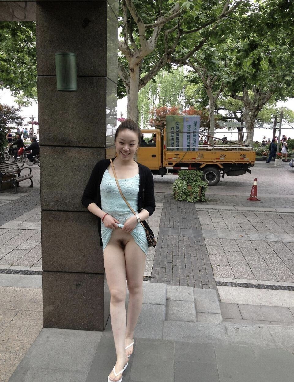 露脸骚妹子来了[98P]