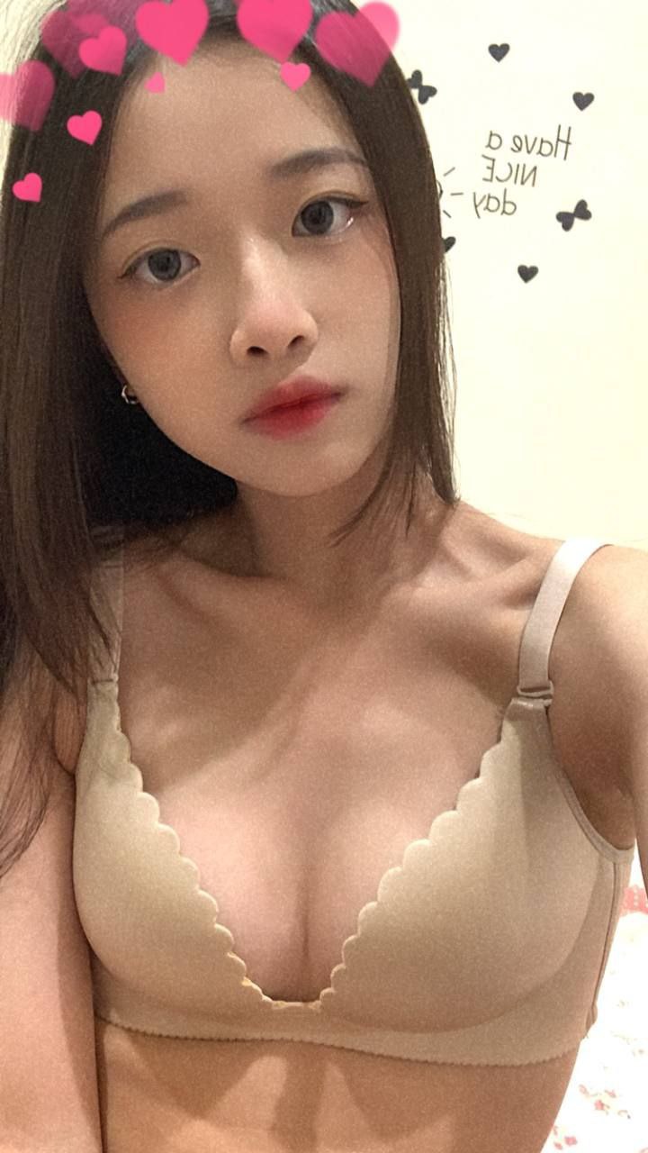 分享硬盤(pán)里珍藏的美乳美女
