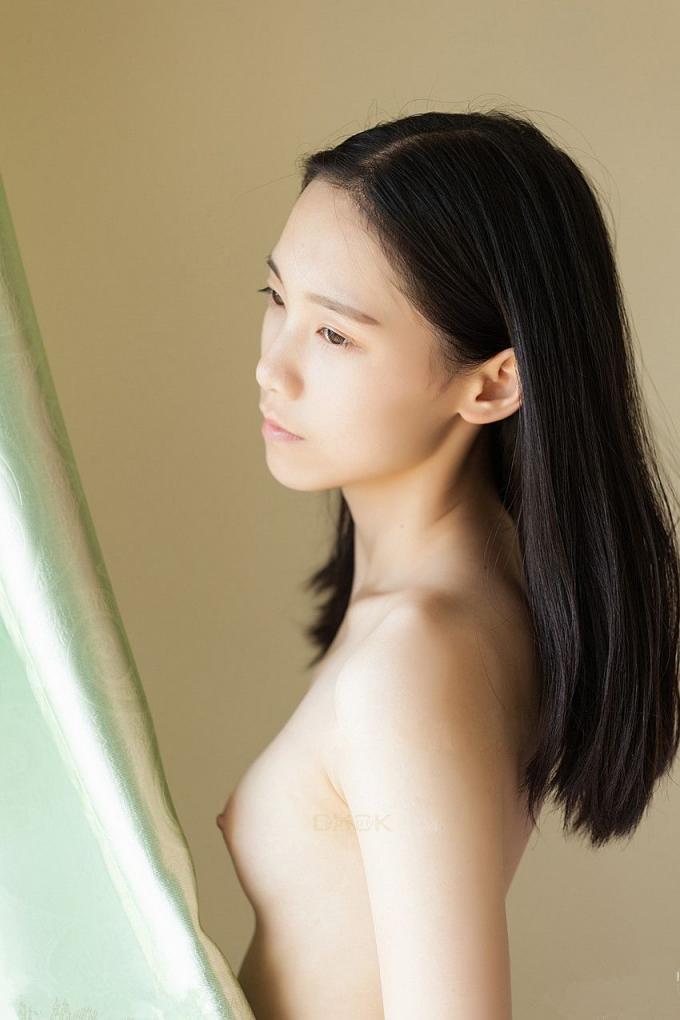 妹子你脱光光了