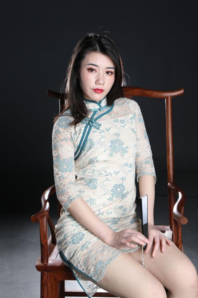 这旗袍妹子还真诱人呢