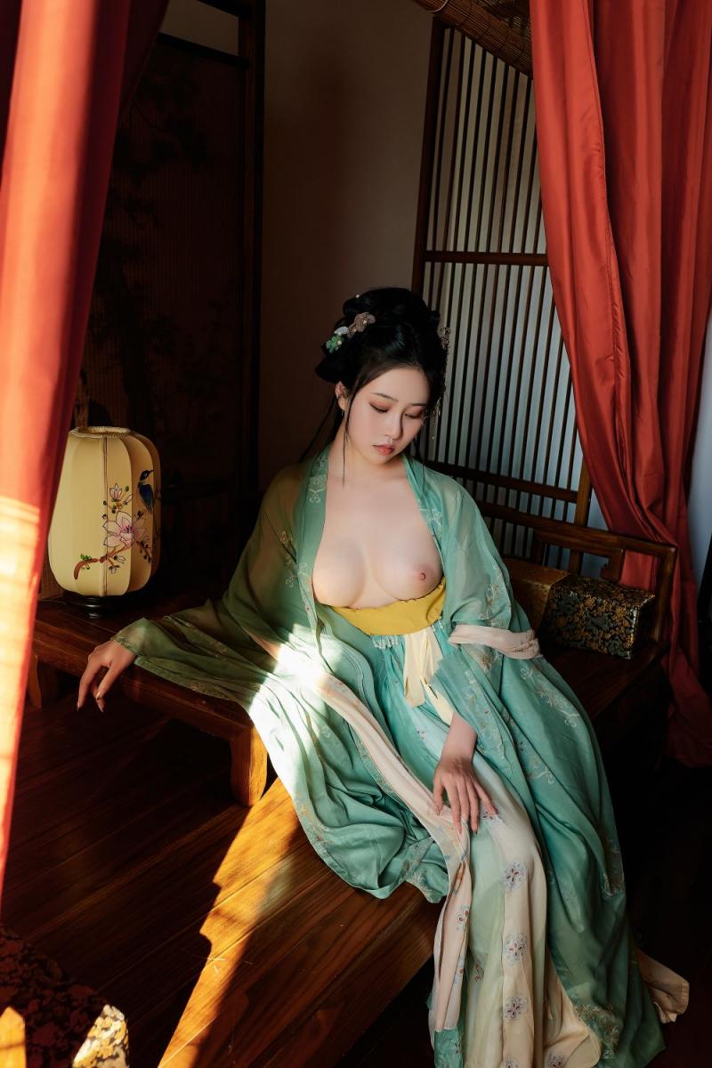 古装妹子极品圆润的美乳[39P]