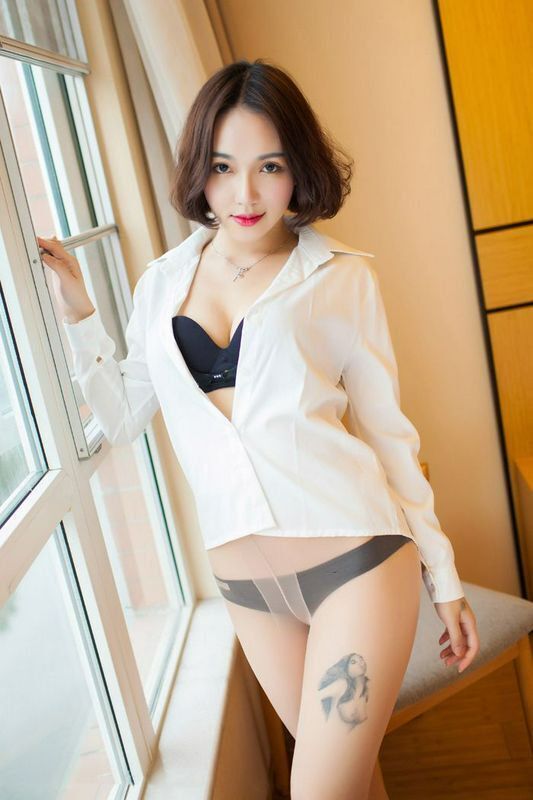 丁字裤美女iccey情趣人体艺术写真