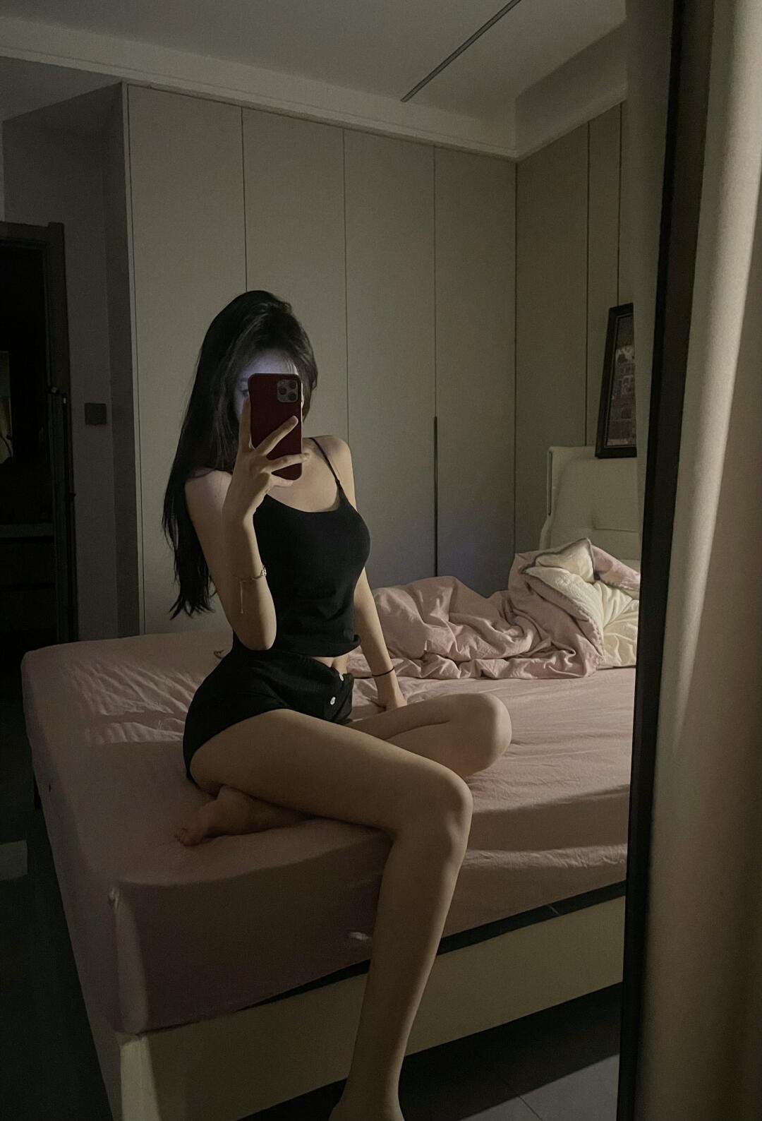 萬(wàn)千嬌媚美少婦[2025]