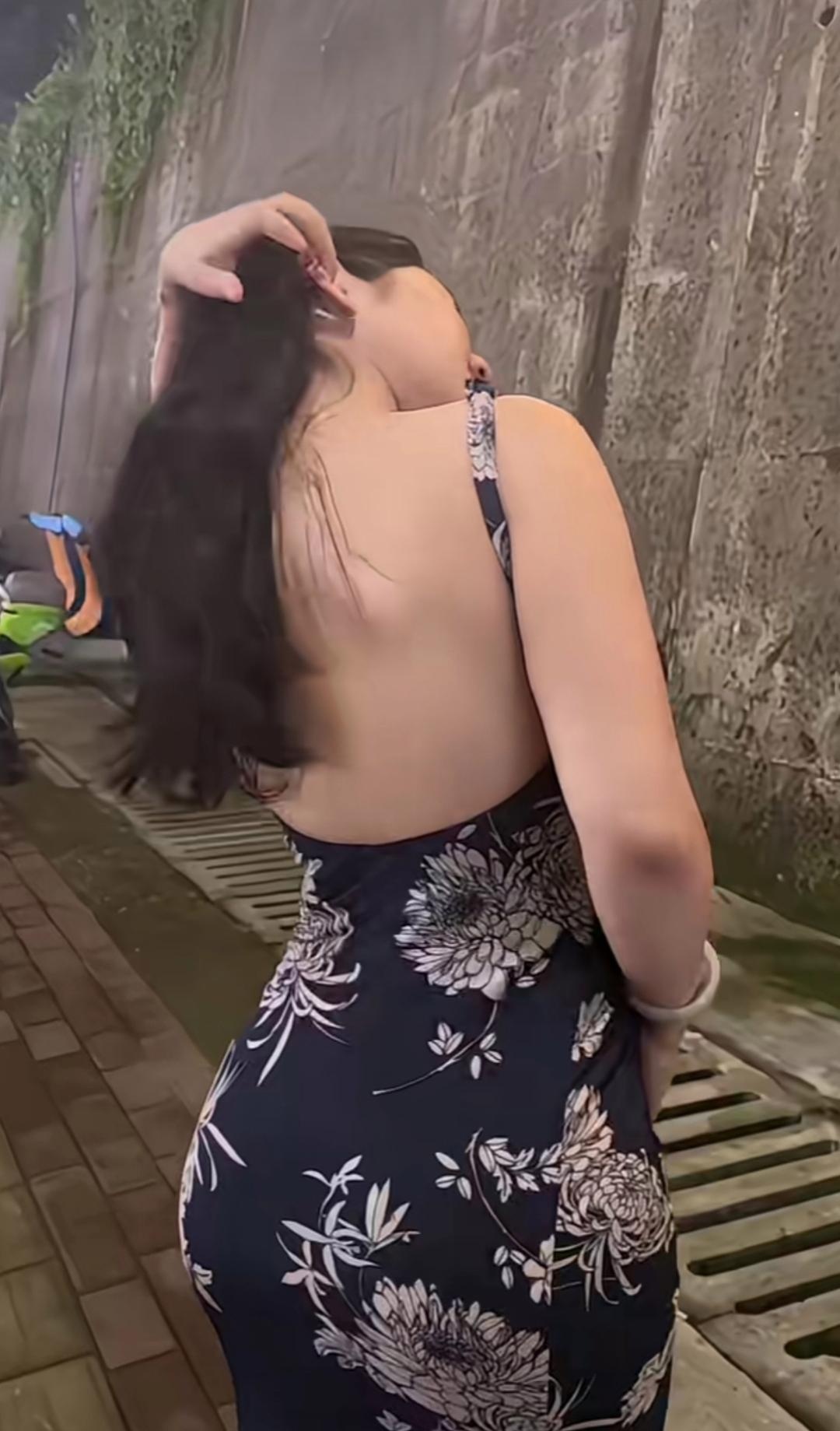 分享推上迷人的少妇[100P]