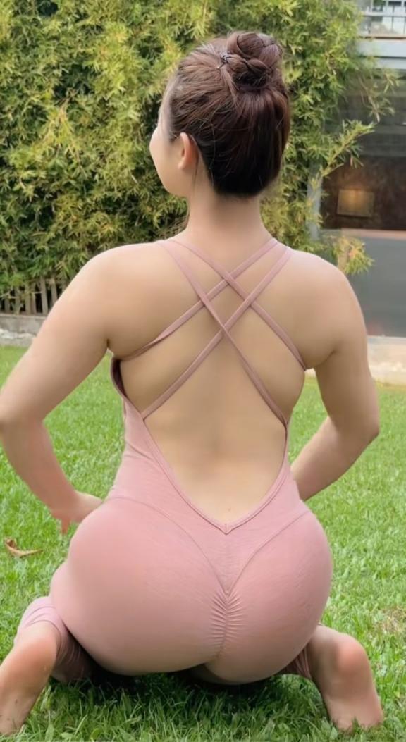 少妇曲线之美，如流水般自然，如海风般自由[42P]