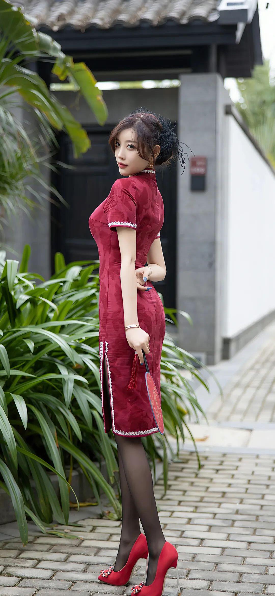 穿上新娘装，今天是个好日子[21P]