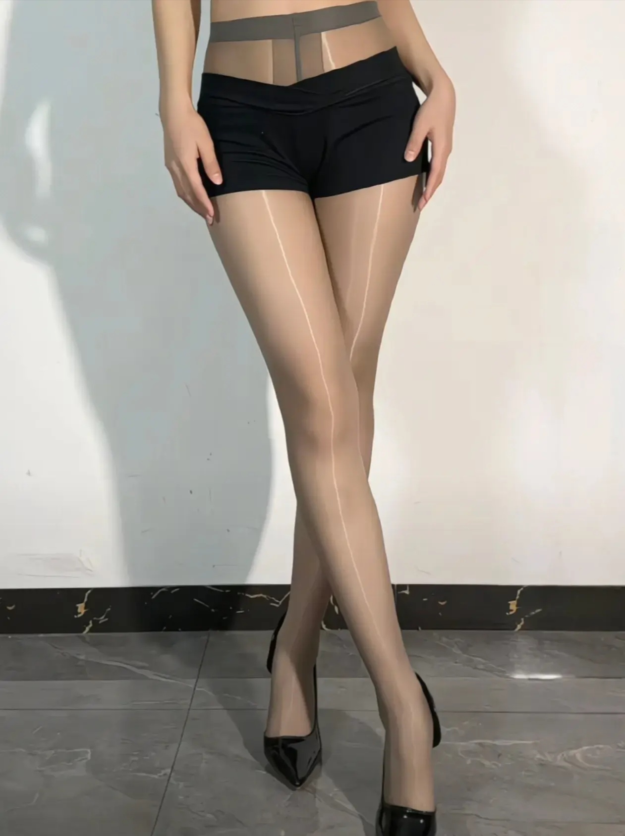 美麗的女人總是會(huì)有一雙可人的腳