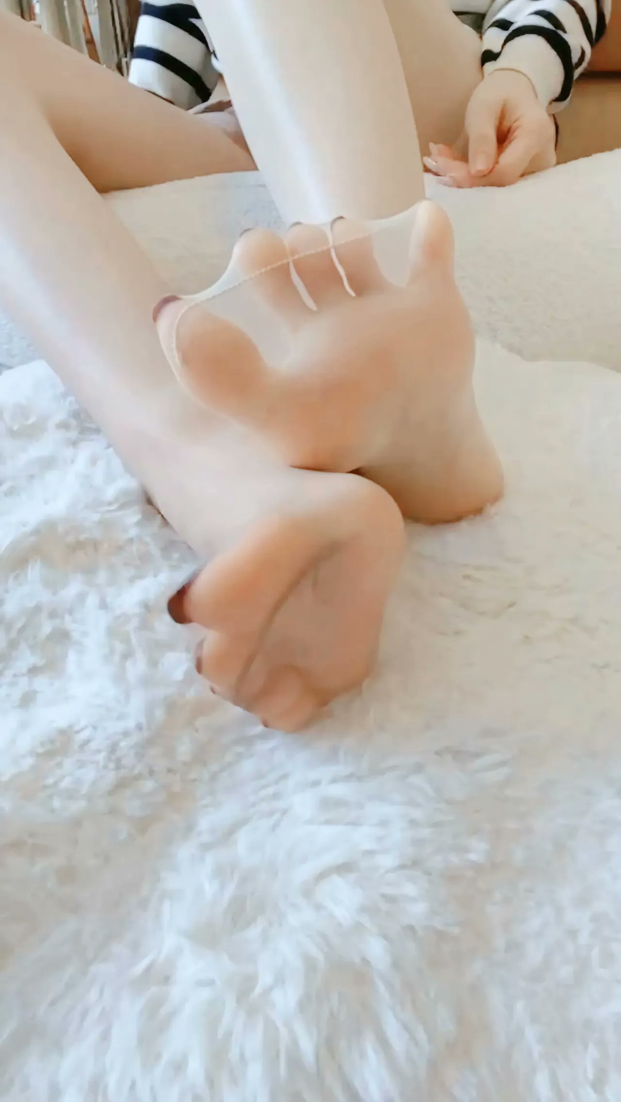 美麗的女人總是會(huì)有一雙可人的腳