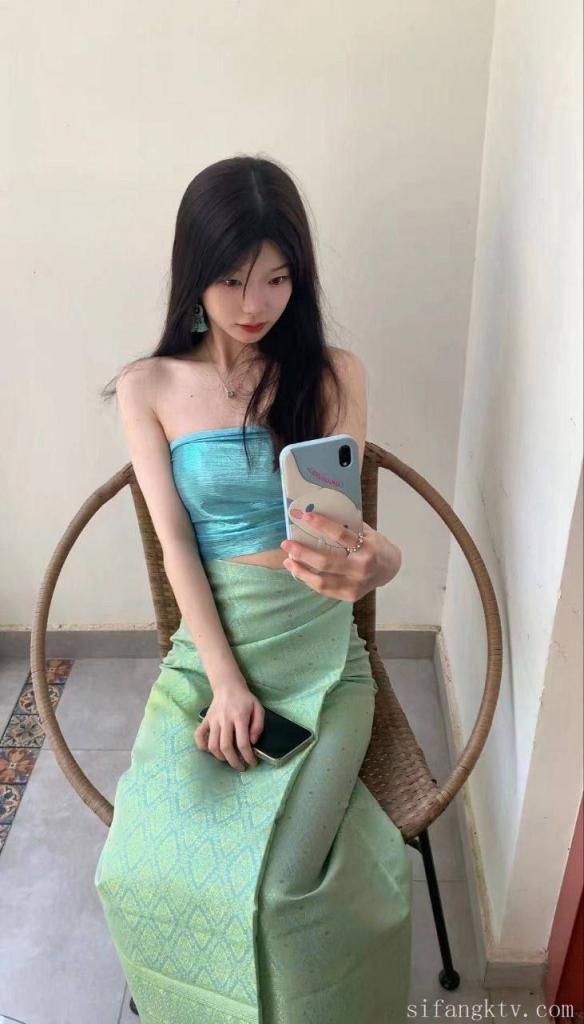 [小母狗] 發(fā)騷的小母狗 [100P]