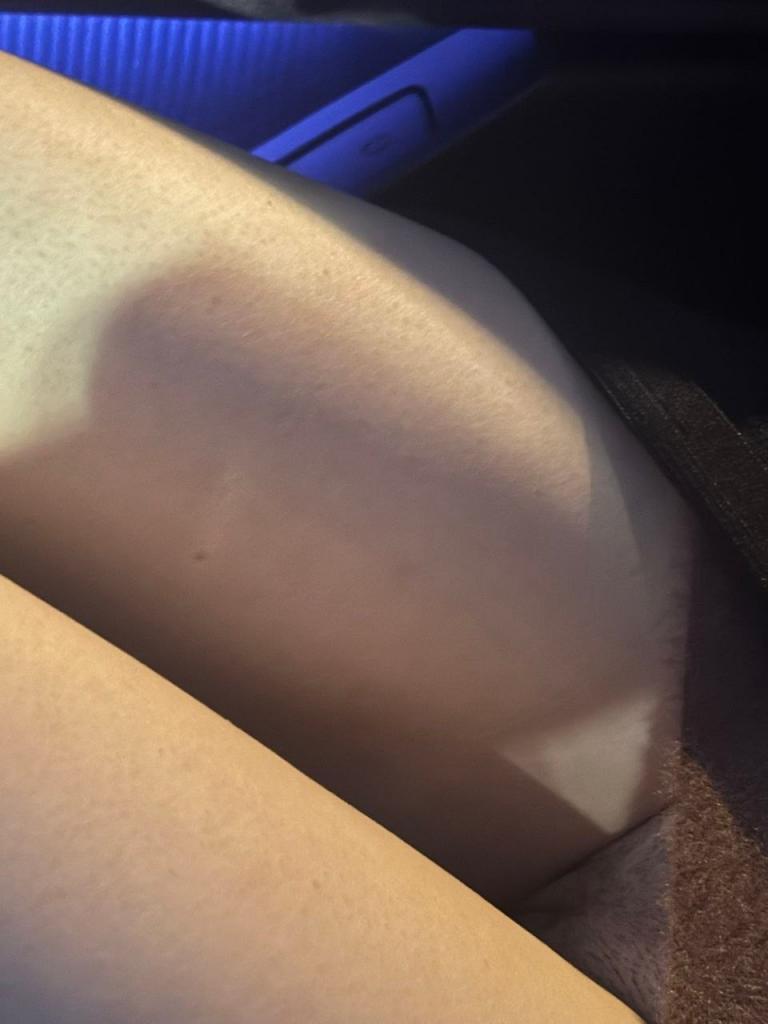 [小母狗] 发骚的小母狗 [100P]