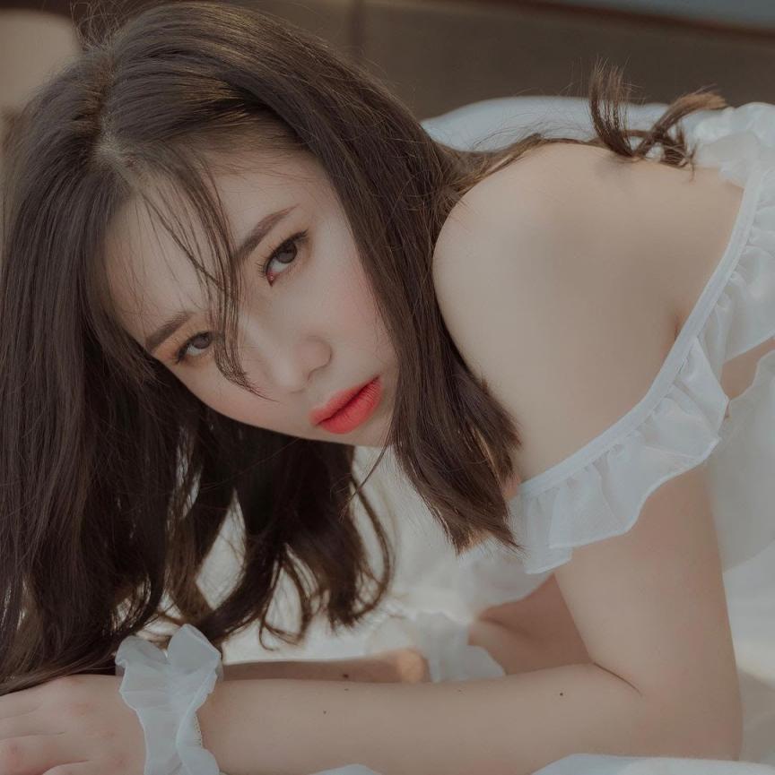 漂亮美丽性感的萝莉小姐姐