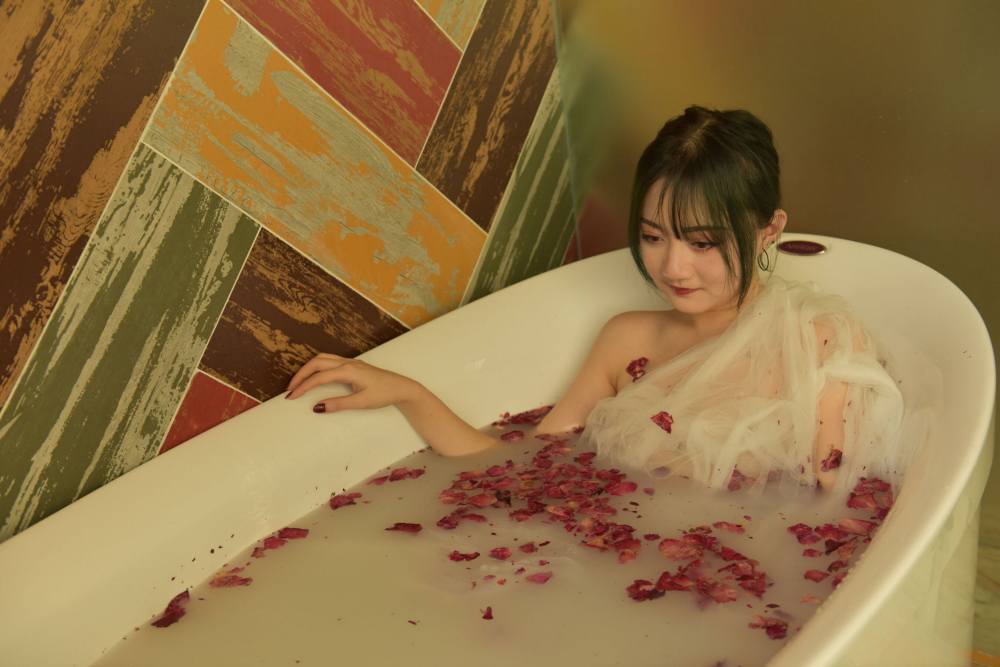 平乳良家女孩儿